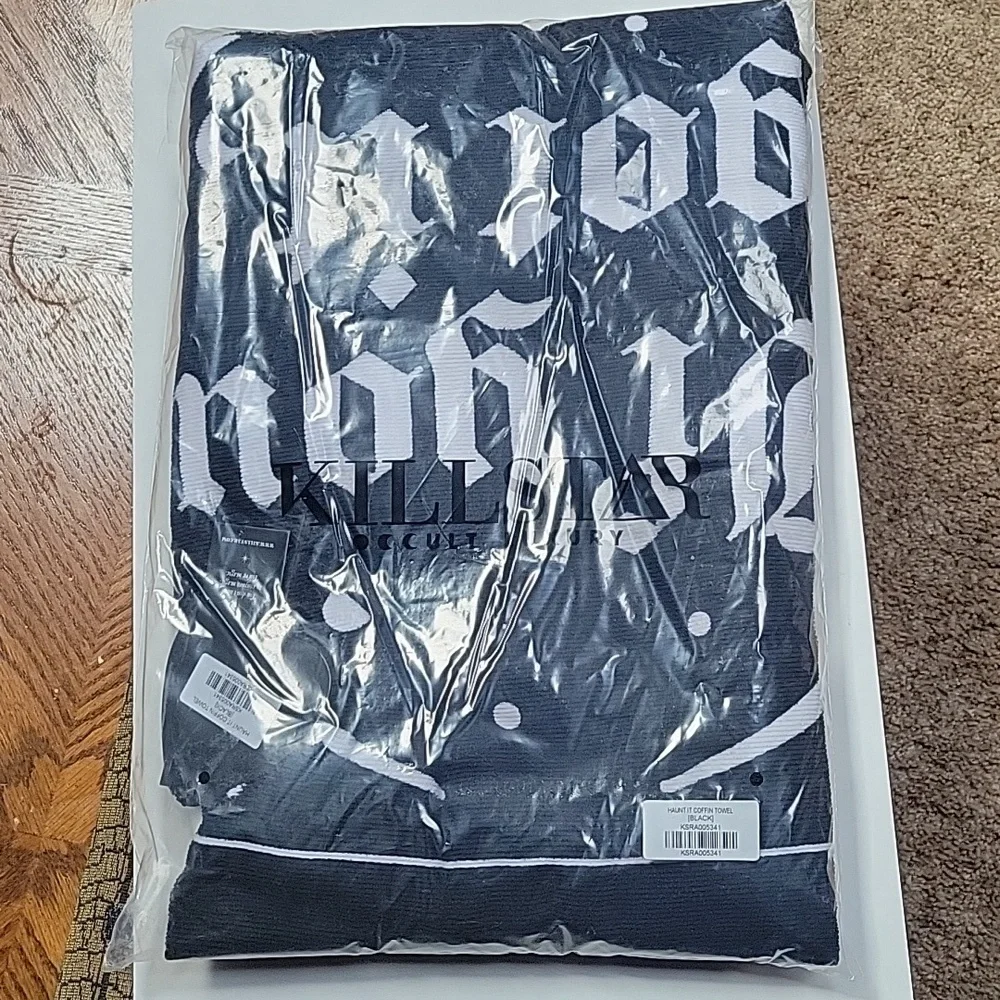 Killstar HAUNT IT COFFIN TOWEL - Picture 3 of 8